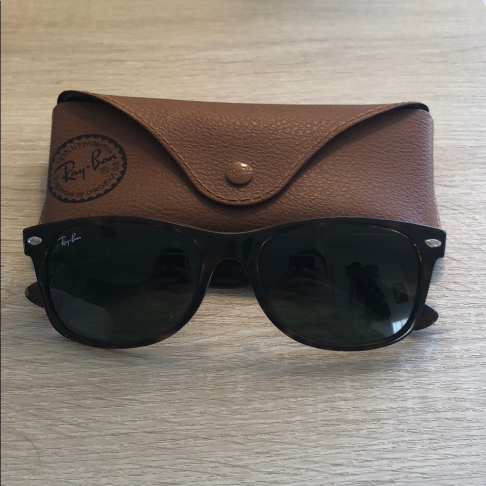 Ray-Ban Wayfarer Sunglasses
